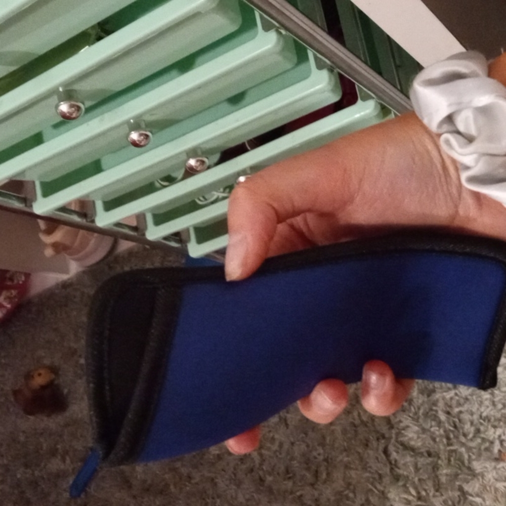 Glasses case - Picture 2 of 2